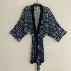 In Bloom by Jonquil Blue and Black Print Robe L